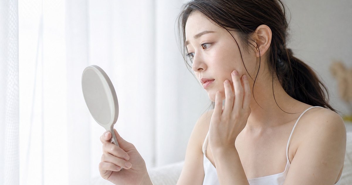 肌のくすみとは？原因のタイプと、明るく見せるケア